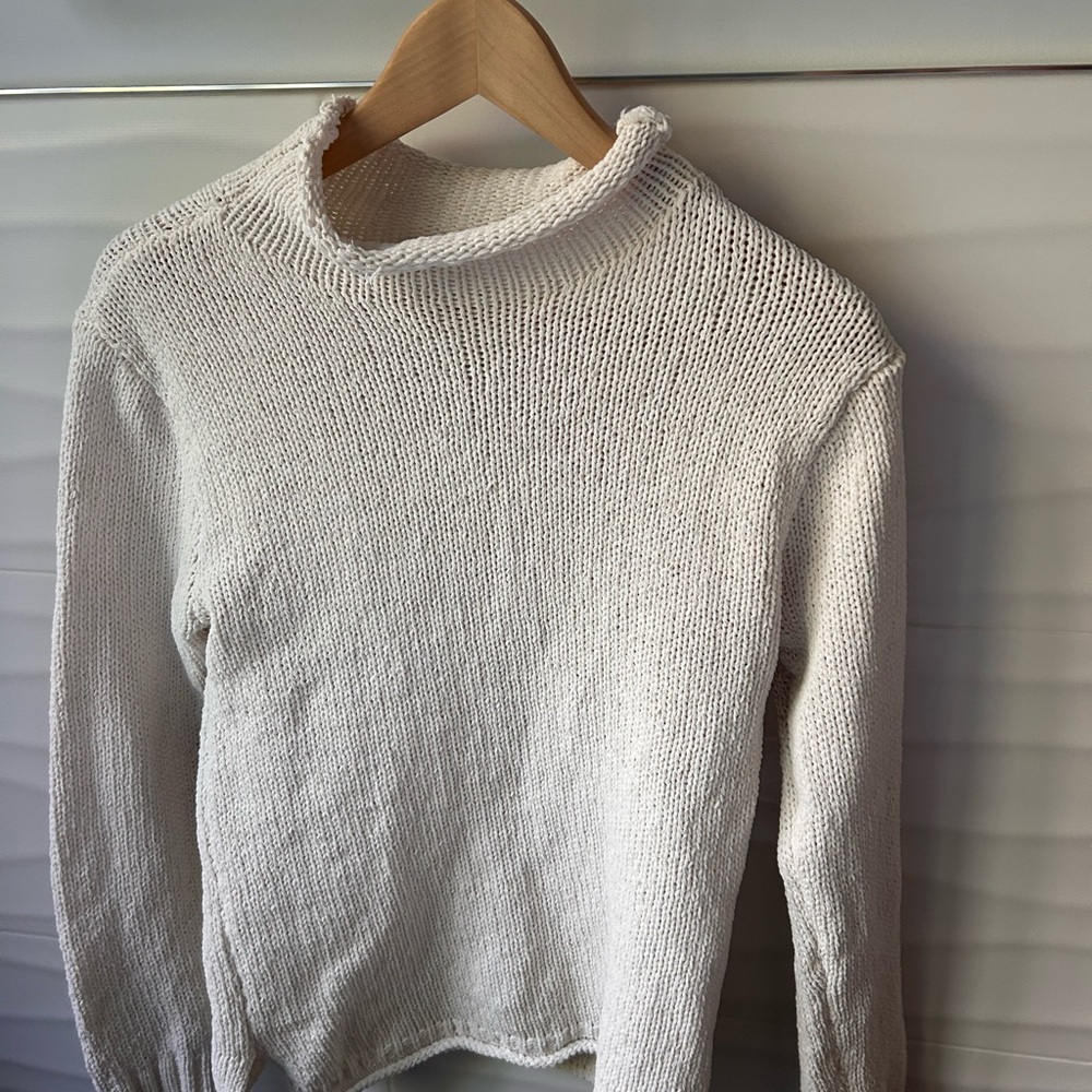 Women’s Abercrombie and Fitch sweater